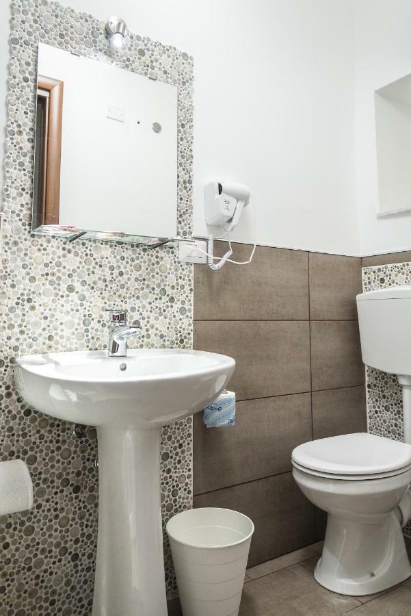 Al Qatta Bed & Breakfast กานิกัตติ ภายนอก รูปภาพ