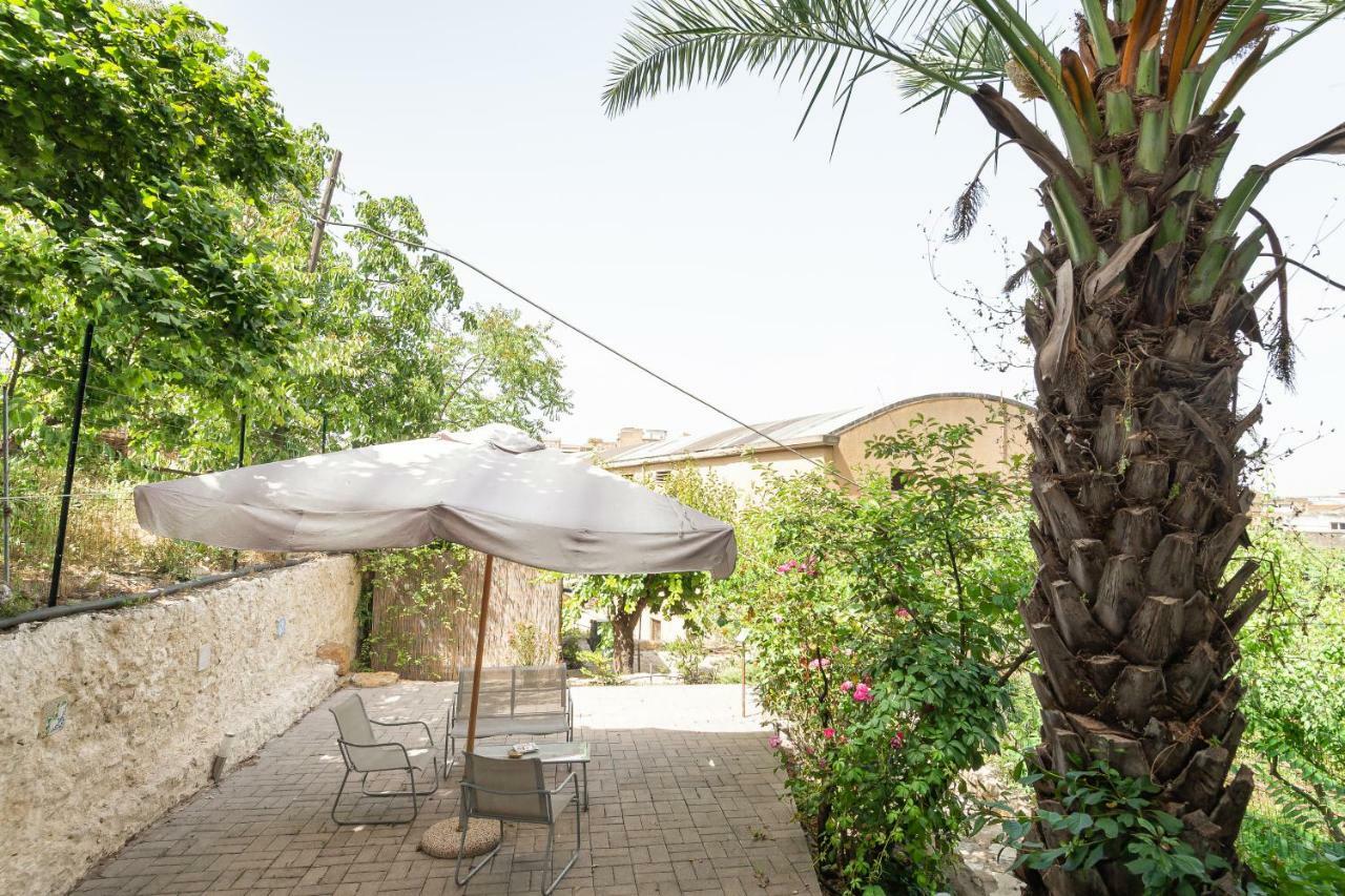 Al Qatta Bed & Breakfast กานิกัตติ ภายนอก รูปภาพ
